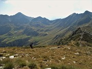 57 Lunga discesa in cresta da Cima a Passo di Lemma